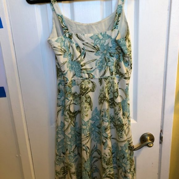 Ann Taylor LOFT Strapped Lined Summer Dress, Size 4P. - Picture 5 of 7